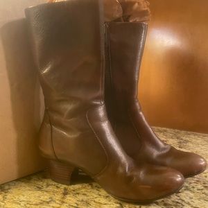 Born Boots New